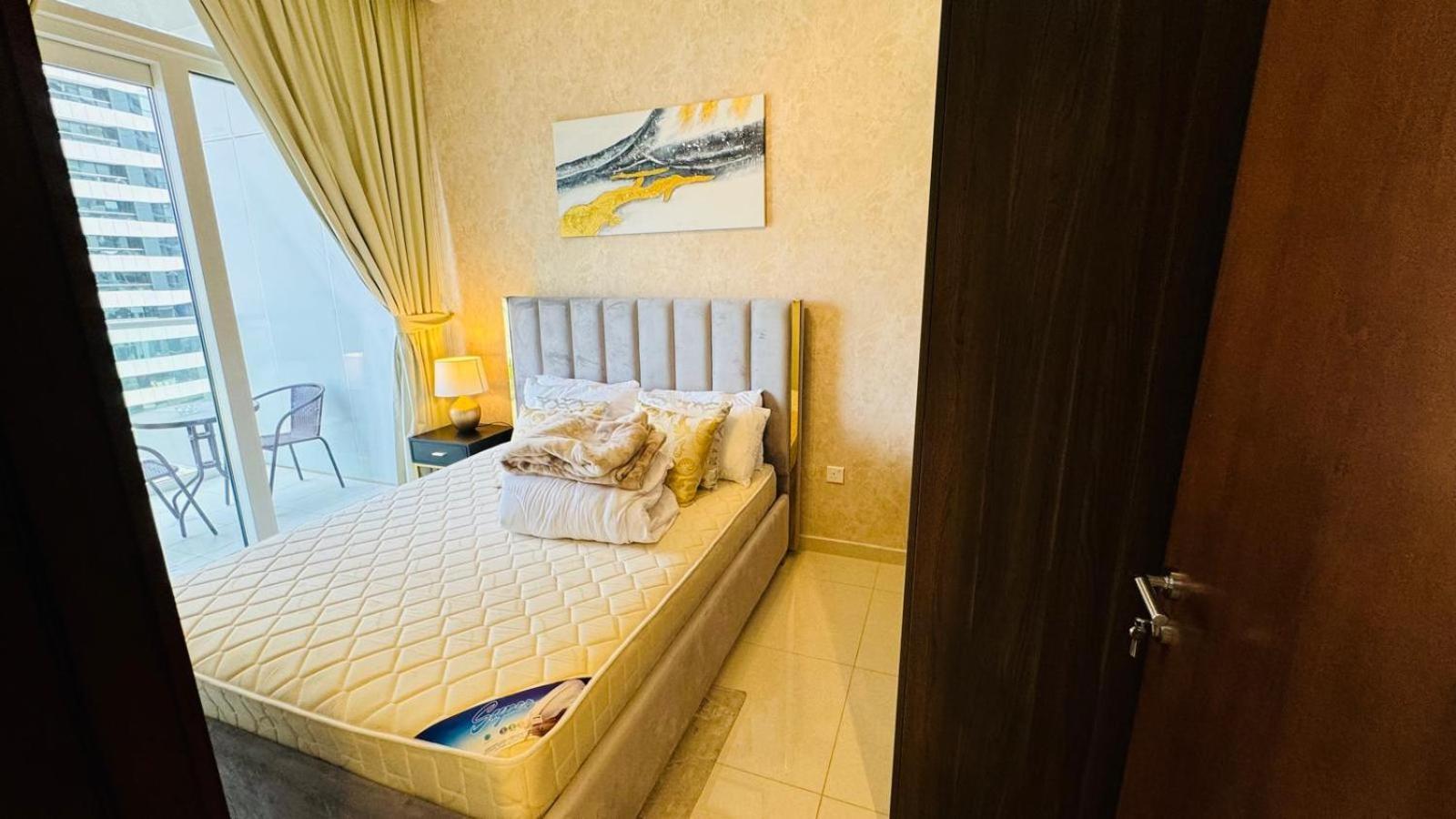 Beautiful In Damac Reva With Balcony In A Vibrant Area Of Central Downtown Apartment Dubai