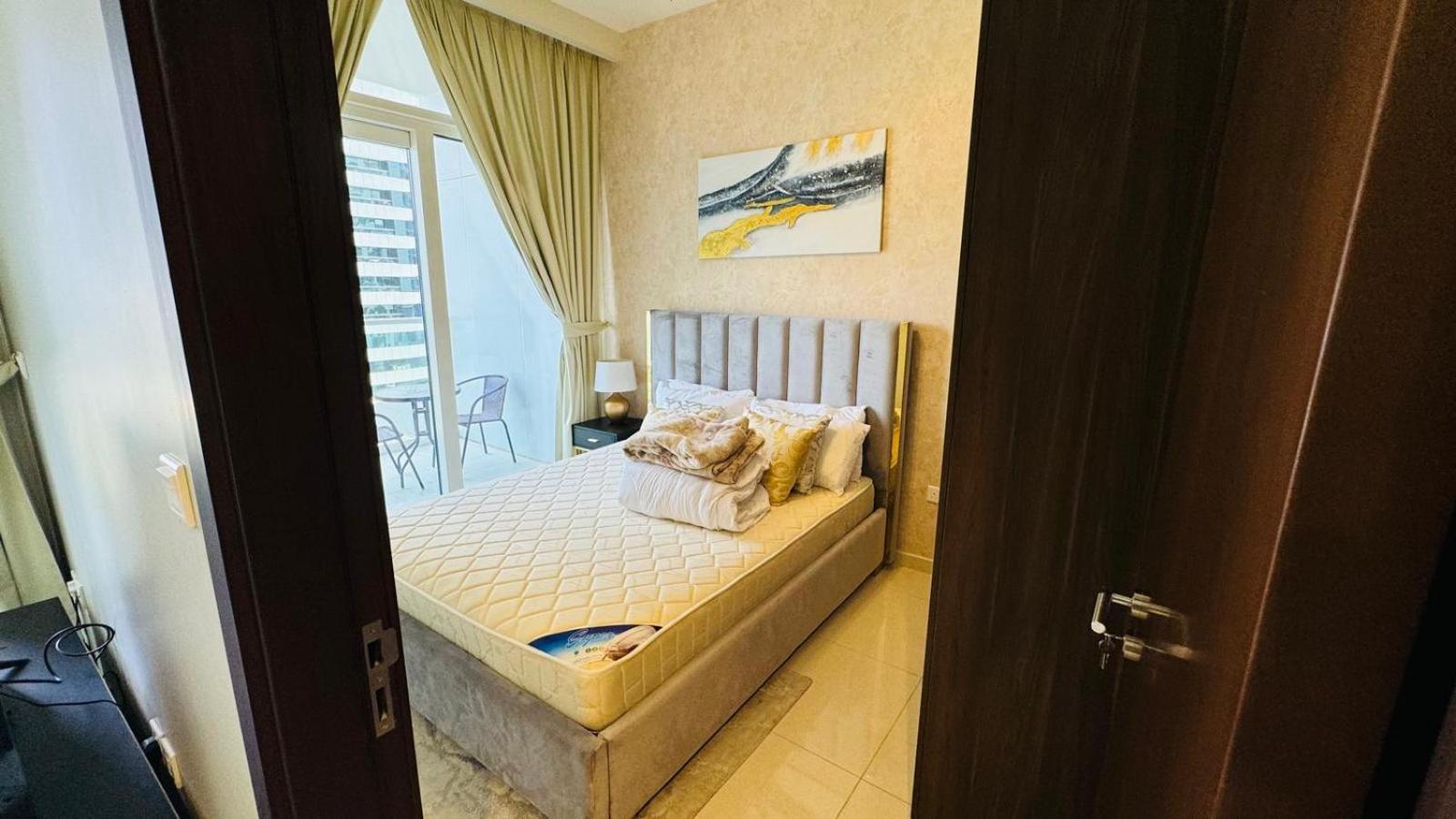 Beautiful In Damac Reva With Balcony In A Vibrant Area Of Central Downtown Apartment *
