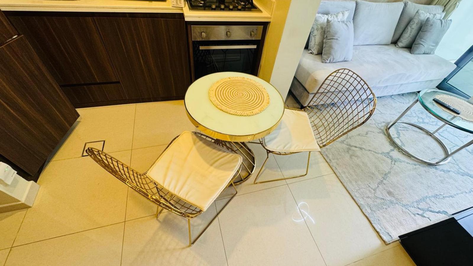 Beautiful In Damac Reva With Balcony In A Vibrant Area Of Central Downtown Apartment Dubai
